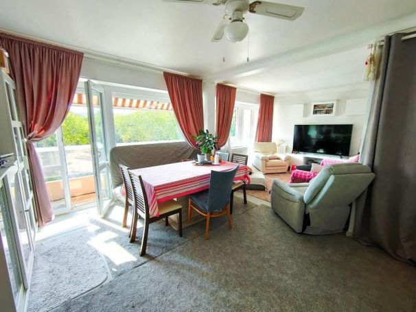 A louer APPARTEMENT T3 67 M2 BORD DE MER FREJUS