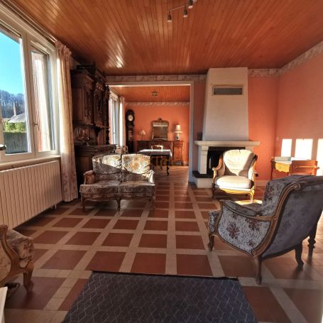 A vendre Maison familiale 7 PIECES 157 M&sup2; centre bourg  Longueville-sur-Scie