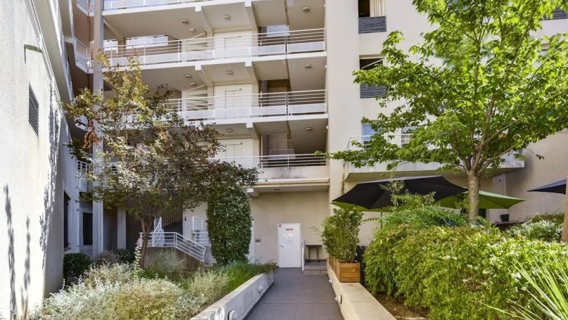 A vendre INVESTISSEMENT RESIDENCE ETUDIANTE - AIX-EN-PROVENCE CENTRE