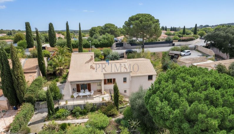 A vendre MAISON  4 PIECES 114 M2 BORD DE MER ROQUEBRUNE SUR ARGENS