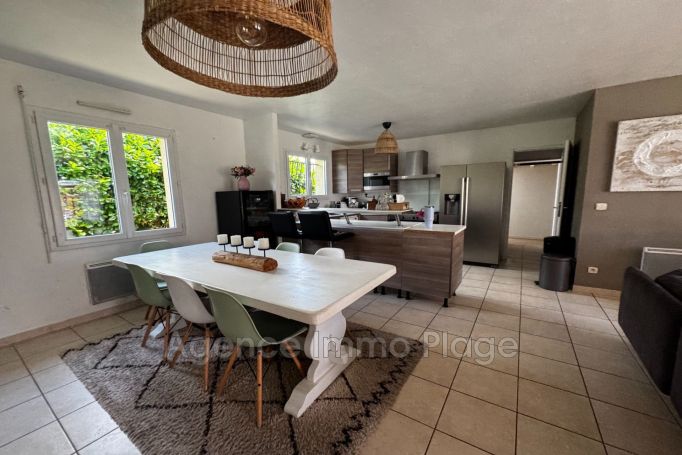 A vendre MAISON  6 PIECES 140 M2 BORD DE MER HOURTIN