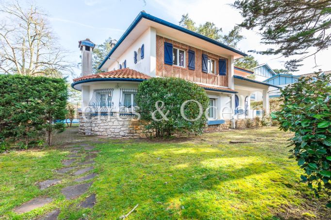 A louer MAISON  6 PIECES 240 M2  SOORTS HOSSEGOR