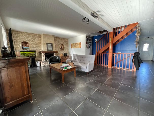 A vendre MAISON  7 PIECES 191 M2 BORD DE MER LONGEVILLE SUR MER