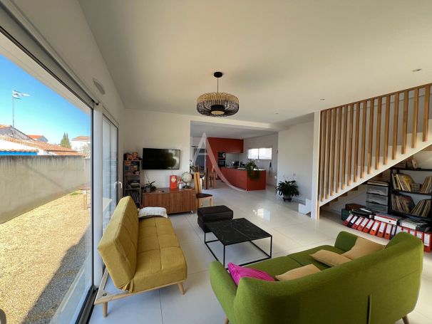 A louer MAISON  CONTEMPORAINE BORD DE MER LONGEVILLE SUR MER