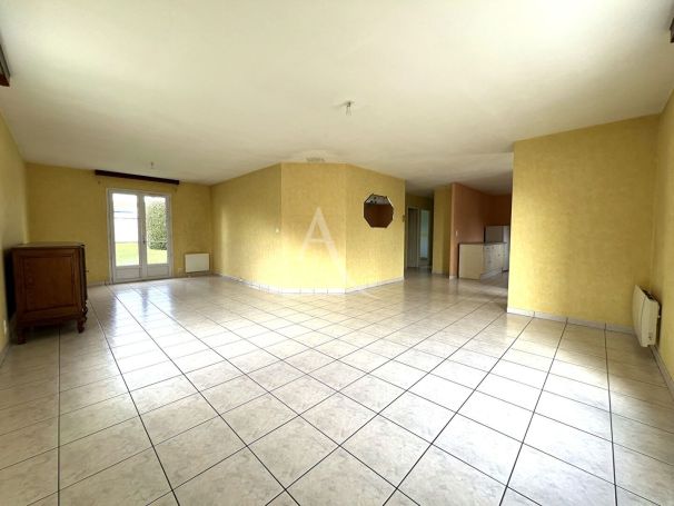 A vendre MAISON  5 PIECES 102 M2 BORD DE MER TALMONT SAINT HILAIRE