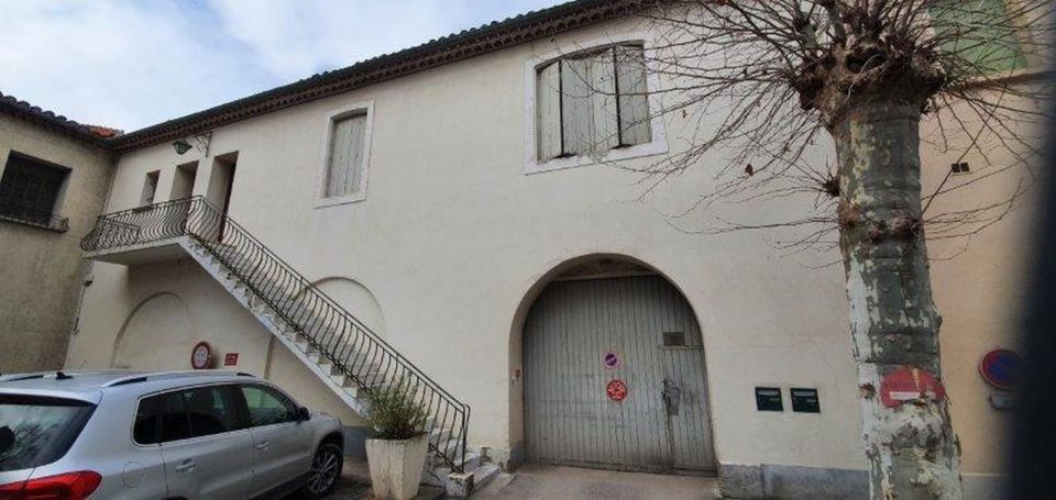 A louer APPARTEMENT T6 135 M2  CARCASSONNE