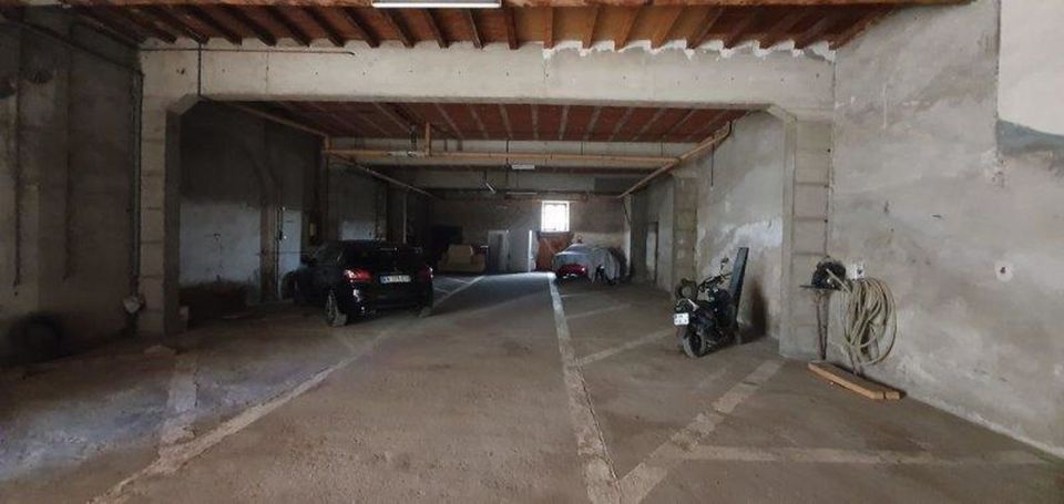 A louer APPARTEMENT T6 135 M2  CARCASSONNE