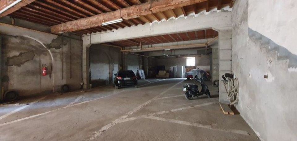 A louer APPARTEMENT T6 135 M2  CARCASSONNE