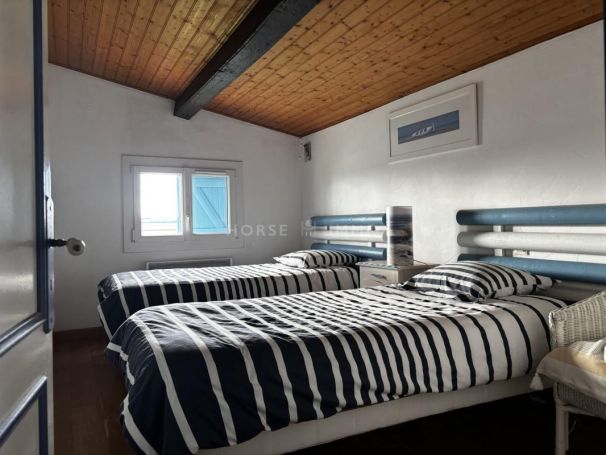 A vendre GîTE BORD DE MER BOUIN