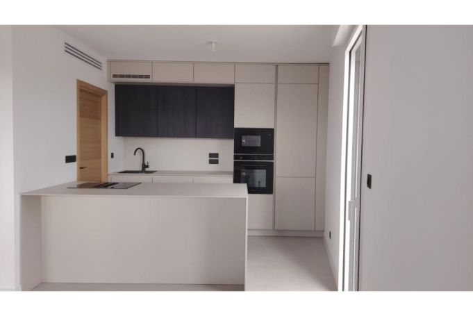 A louer APPARTEMENT T4 97 M2 TERRASSE  CASTRIES