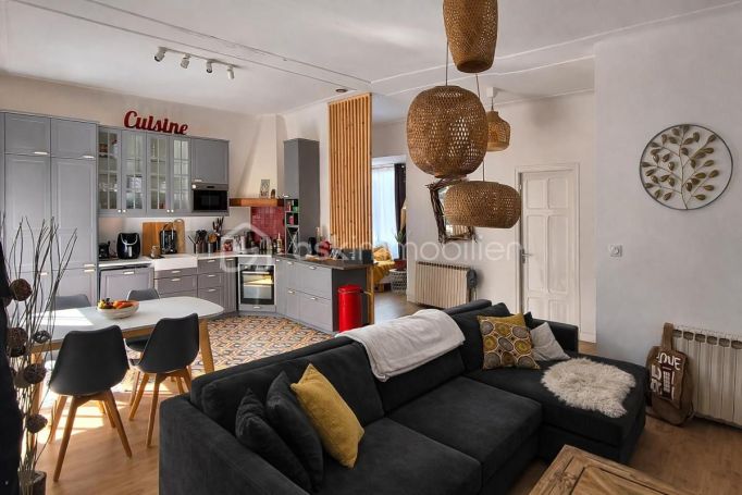 A louer APPARTEMENT T5 129 M2 TERRASSE  CANOHES