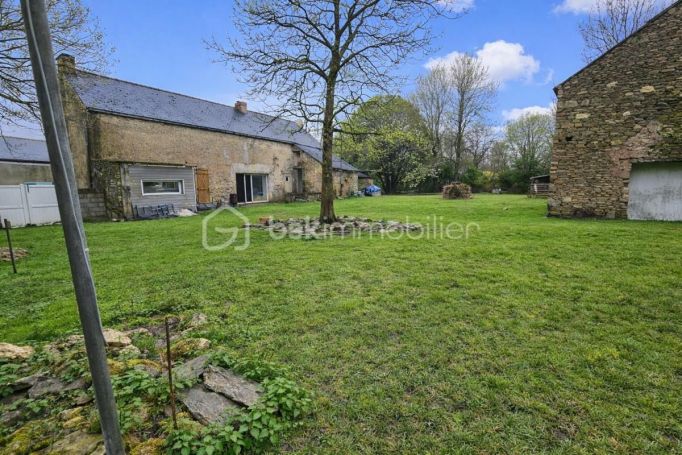 A louer LONGèRE  5 PIECES 154 M2  BOUVRON