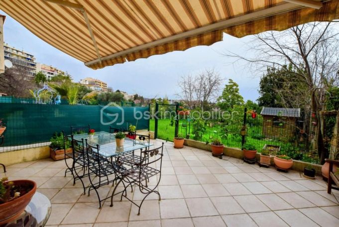 A louer APPARTEMENT T2 45 M2 TERRASSE  GRASSE