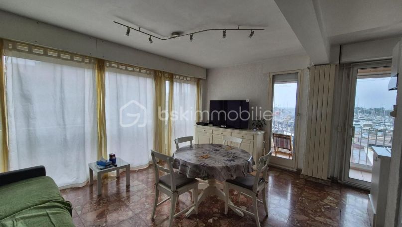 A louer APPARTEMENT T3 56 M2 VUE MER SAINT CYPRIEN