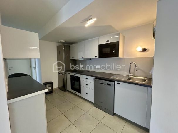 A louer APPARTEMENT T3 61 M2 TERRASSE  AUBAGNE