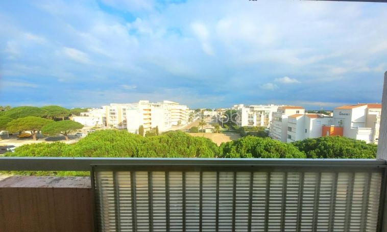 A louer STUDIO  20 M2 TERRASSE BORD DE MER LE GRAU DU ROI