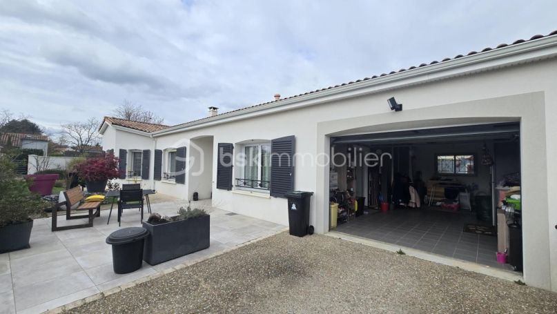 A louer MAISON  CONTEMPORAINE  JONZAC