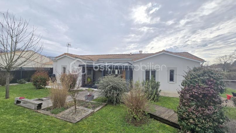 A louer MAISON  CONTEMPORAINE  JONZAC