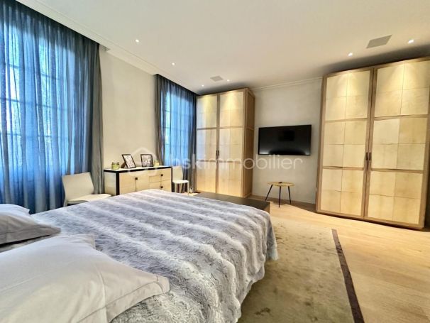 A louer APPARTEMENT DE PRESTIGE T4 114 M2 TERRASSE BORD DE MER SAINT TROPEZ