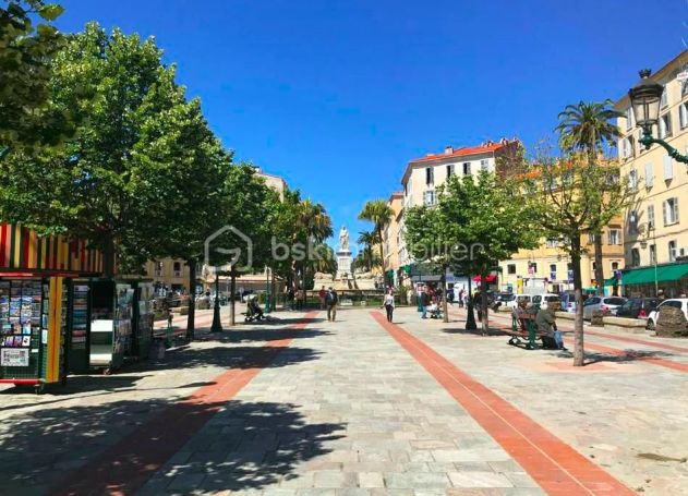 A louer APPARTEMENT T3 60 M2 BORD DE MER AJACCIO