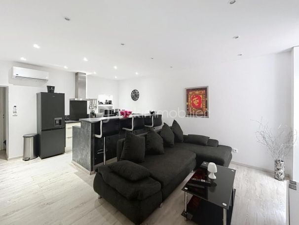 A louer APPARTEMENT T3 60 M2 BORD DE MER AJACCIO