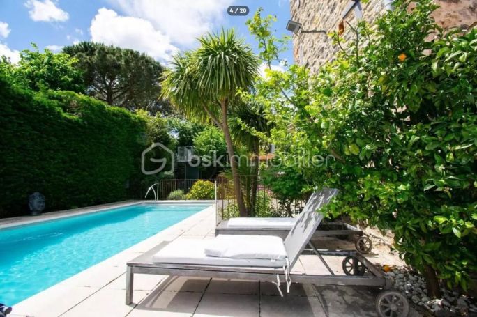 A louer MAISON  DE MAîTRE  ROUJAN