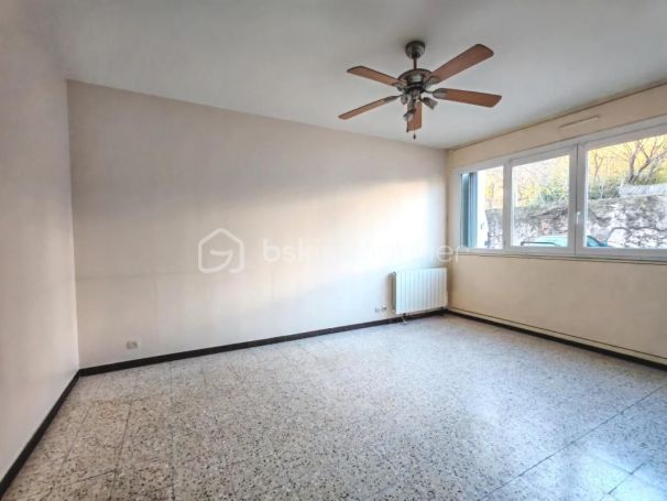 A louer APPARTEMENT T2 35 M2  NIMES