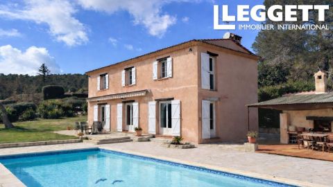 A louer MAISON 6 PIECES 163 M2 MONTAUROUX