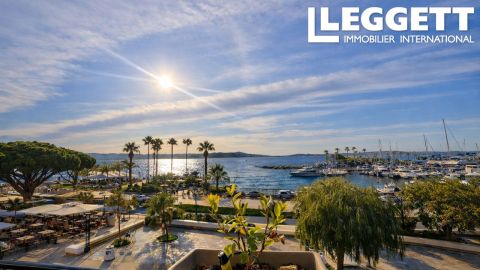 A louer APPARTEMENT DUPLEX T3 66 M2 VUE MER BANDOL