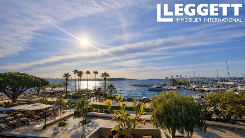 A louer APPARTEMENT DUPLEX T3 66 M2 VUE MER BANDOL