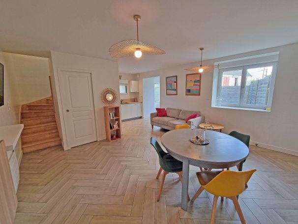 vente Maison entièrement rénovée, 800 mètres des plages, à Plouguerneau