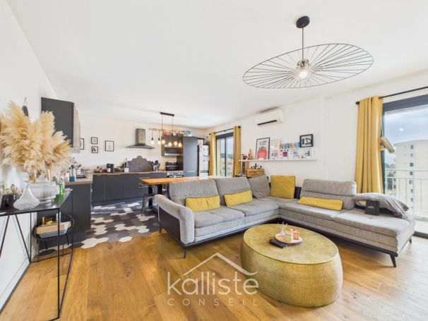 A louer APPARTEMENT T4 93 M2 TERRASSE BORD DE MER AJACCIO