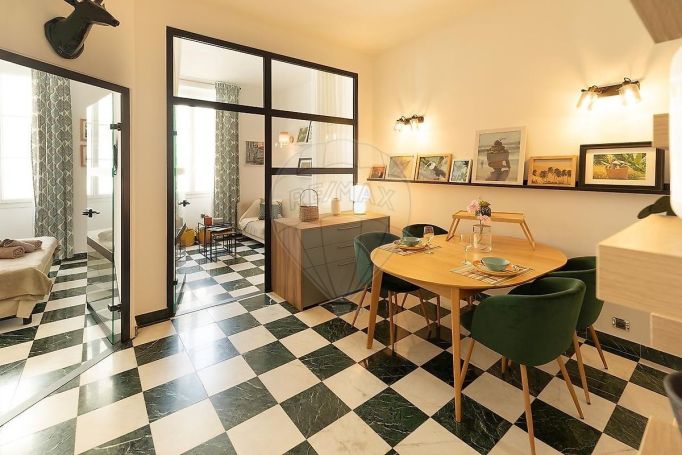 A louer APPARTEMENT T3 40 M2 BORD DE MER CANNES