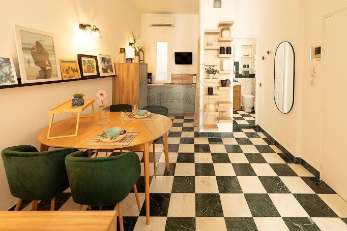 A louer APPARTEMENT T3 40 M2 BORD DE MER CANNES