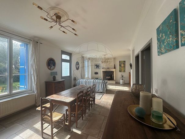 A louer MAISON  DE MAîTRE BORD DE MER MESCHERS SUR GIRONDE