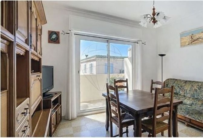 A louer APPARTEMENT T3 50 M2 TERRASSE BORD DE MER ANTIBES