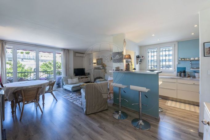 A louer APPARTEMENT T3 67 M2 TERRASSE VUE MER MARSEILLE 7EME