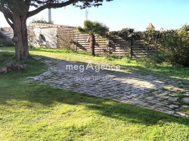 A vendre LONGèRE  5 PIECES 109 M2 BORD DE MER LES SABLES D OLONNE