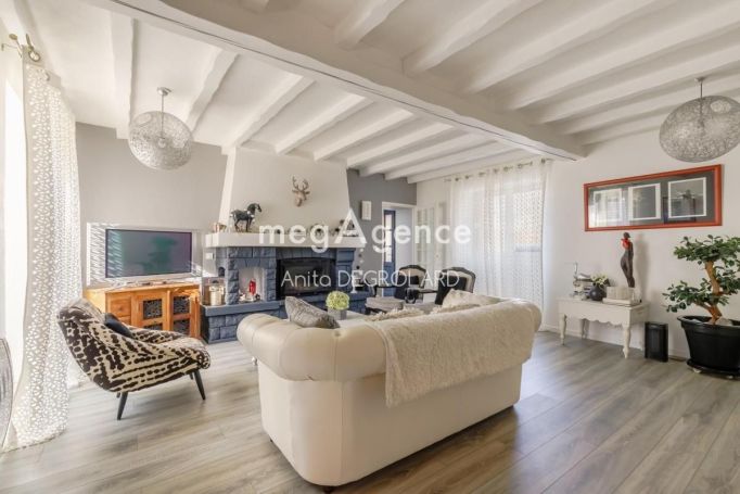 A vendre LONGèRE  7 PIECES 184 M2  LA ROCHE SUR YON