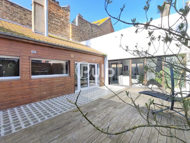 A louer APPARTEMENT DE PRESTIGE T5 225 M2 TERRASSE BORD DE MER BOULOGNE SUR MER