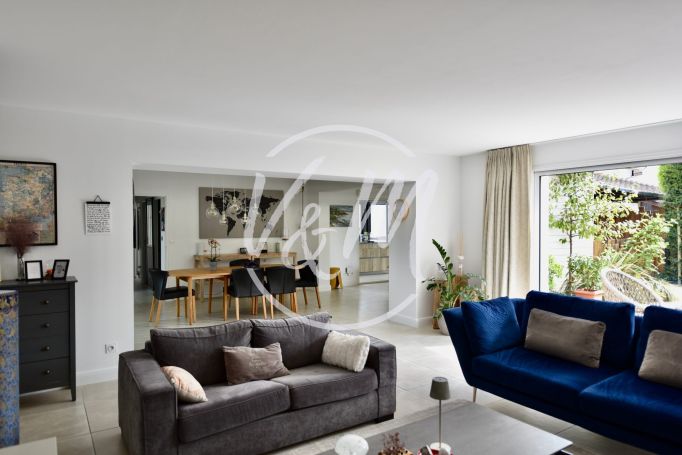 A vendre belle propriete 7 pieces 213 m&sup2; ARES