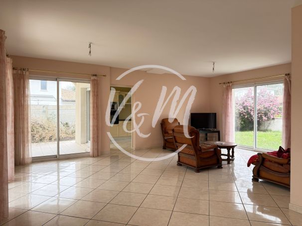 A vendre MAISON traditionnelle 5 PIECES 142 m&sup2; + garage 30 m2 proche p 33138 Lanton