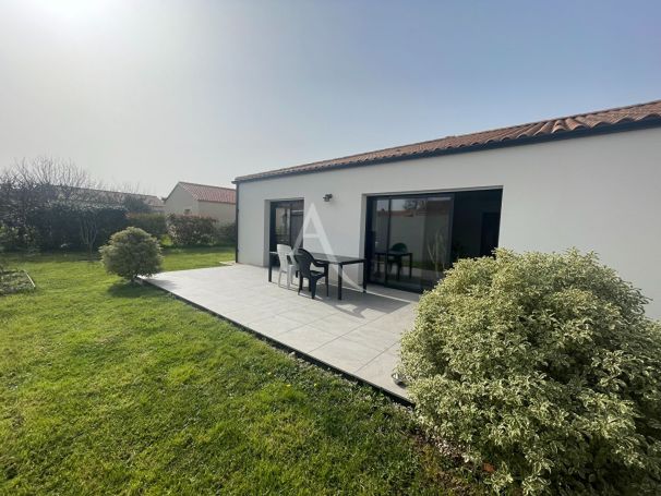 A vendre MAISON  5 PIECES 122 M2  LE BERNARD