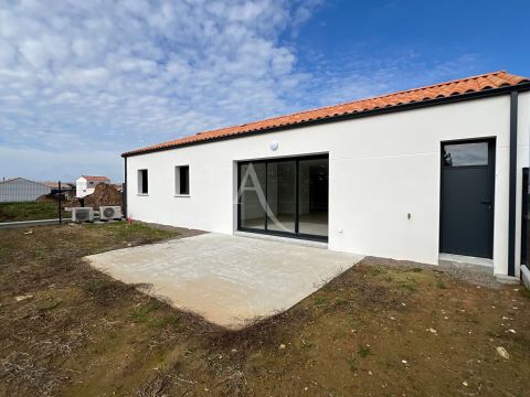 A vendre MAISON  4 PIECES 84 M2 BORD DE MER SAINT VINCENT SUR JARD