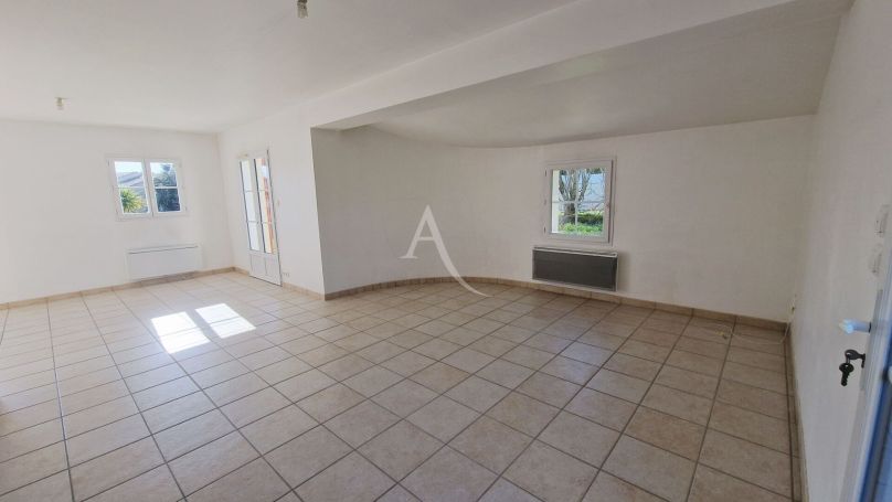 A vendre MAISON 4 PIECES 75 M2 BORD DE MER TALMONT SAINT HILAIRE