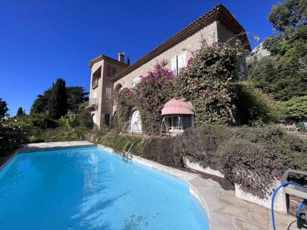 A vendre MAISON  14 PIECES 514 M2 VUE MER VENCE
