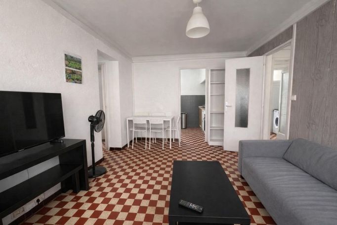 A louer APPARTEMENT T3 48 M2  MARSEILLE 10EME
