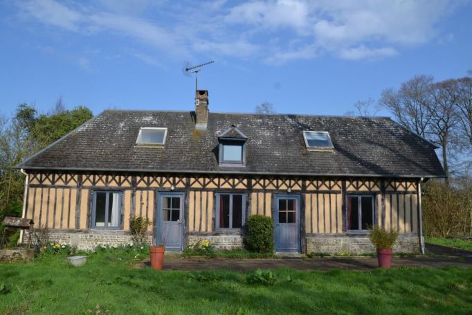 A louer LONGèRE  145 M2 BORD DE MER DROSAY