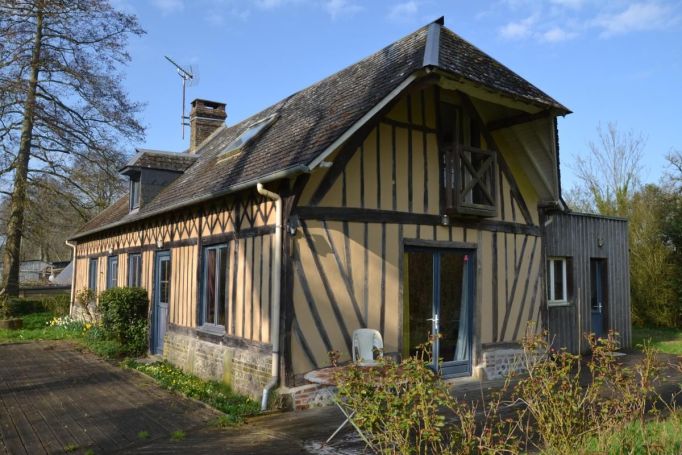 A louer LONGèRE  145 M2 BORD DE MER DROSAY