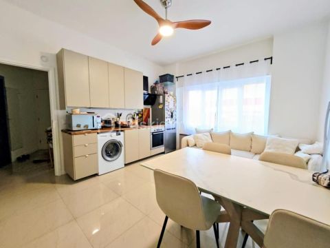 A louer APPARTEMENT T3 48 M2 BORD DE MER CANNES